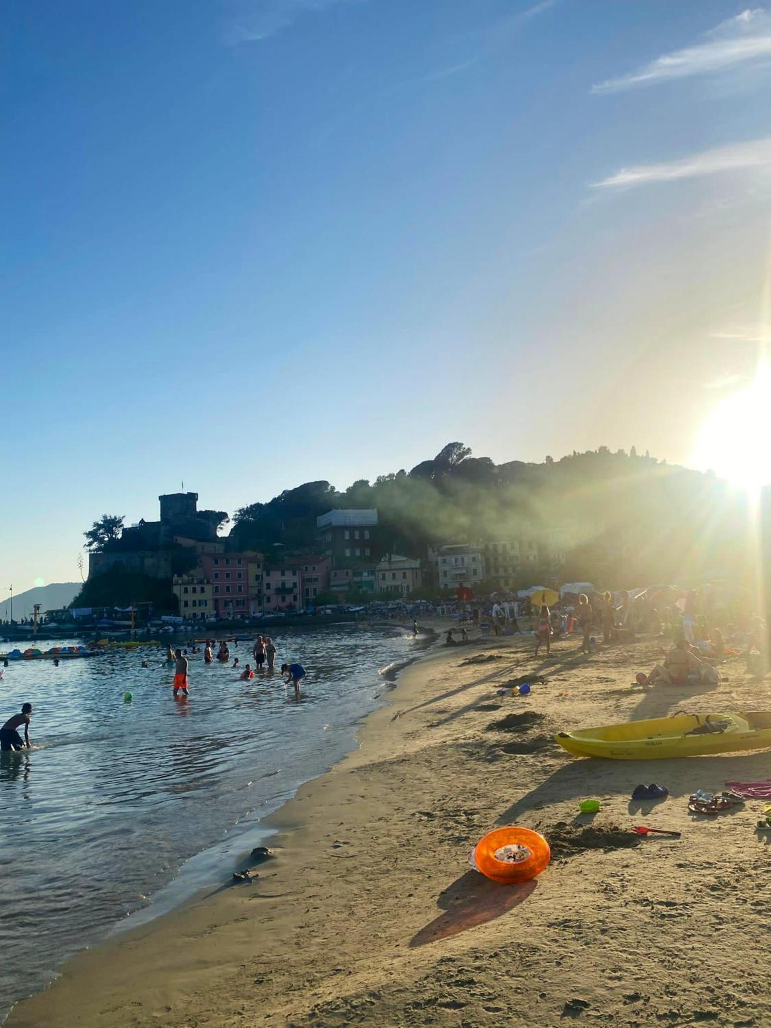 Comfortable Apartment With Sea View In Falcinello Buitenkant foto