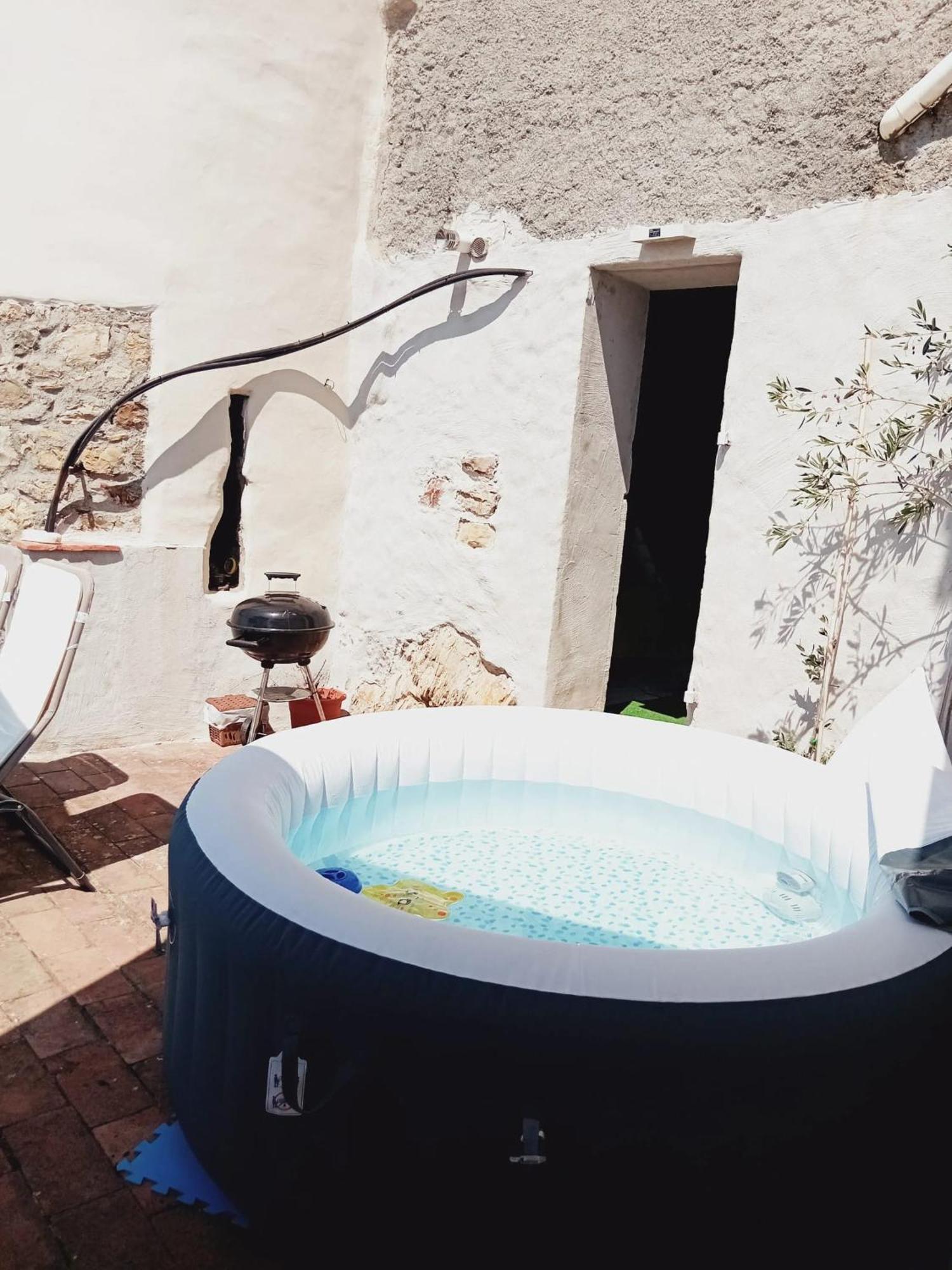 Comfortable Apartment With Sea View In Falcinello Buitenkant foto