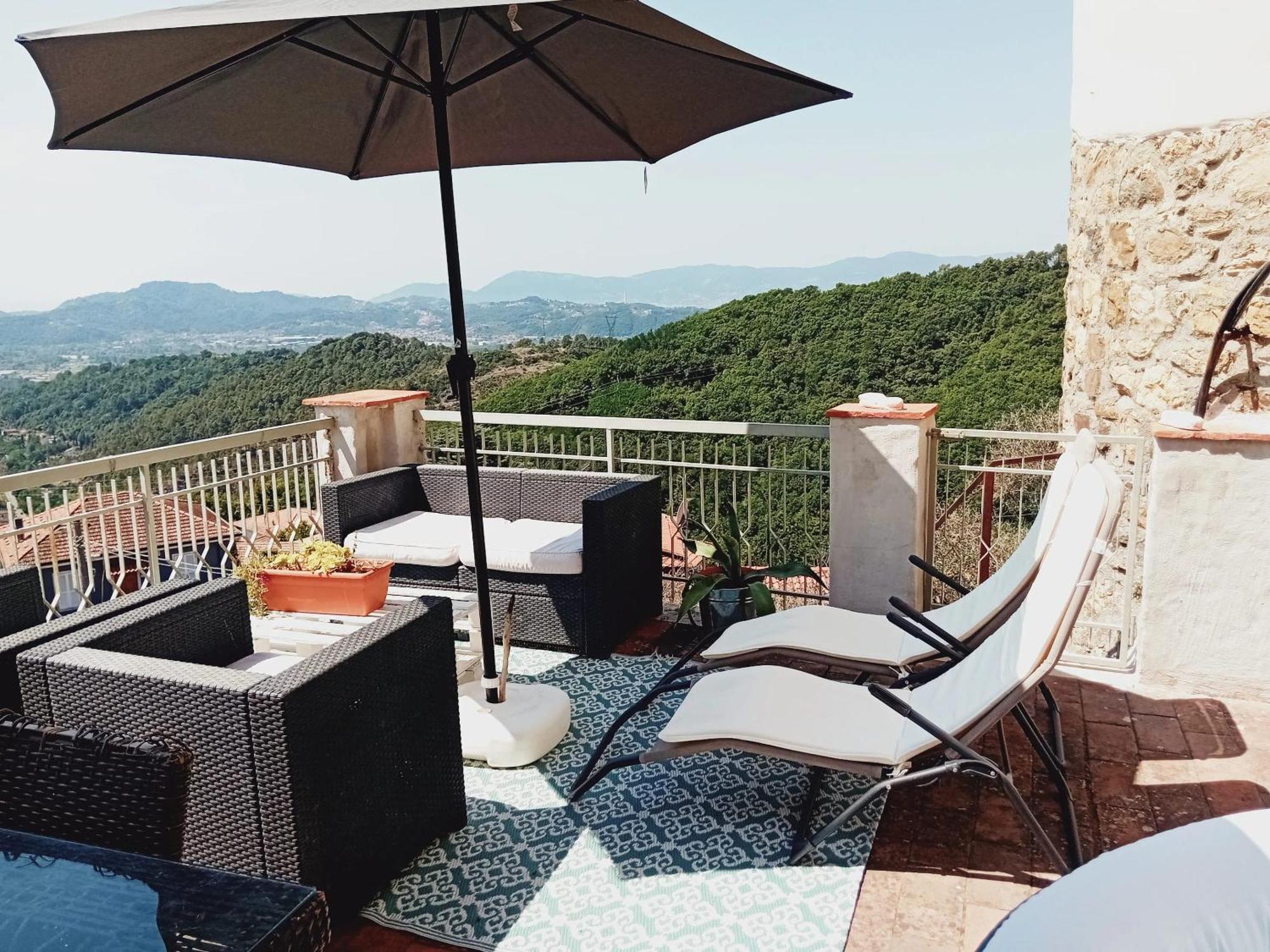 Comfortable Apartment With Sea View In Falcinello Buitenkant foto