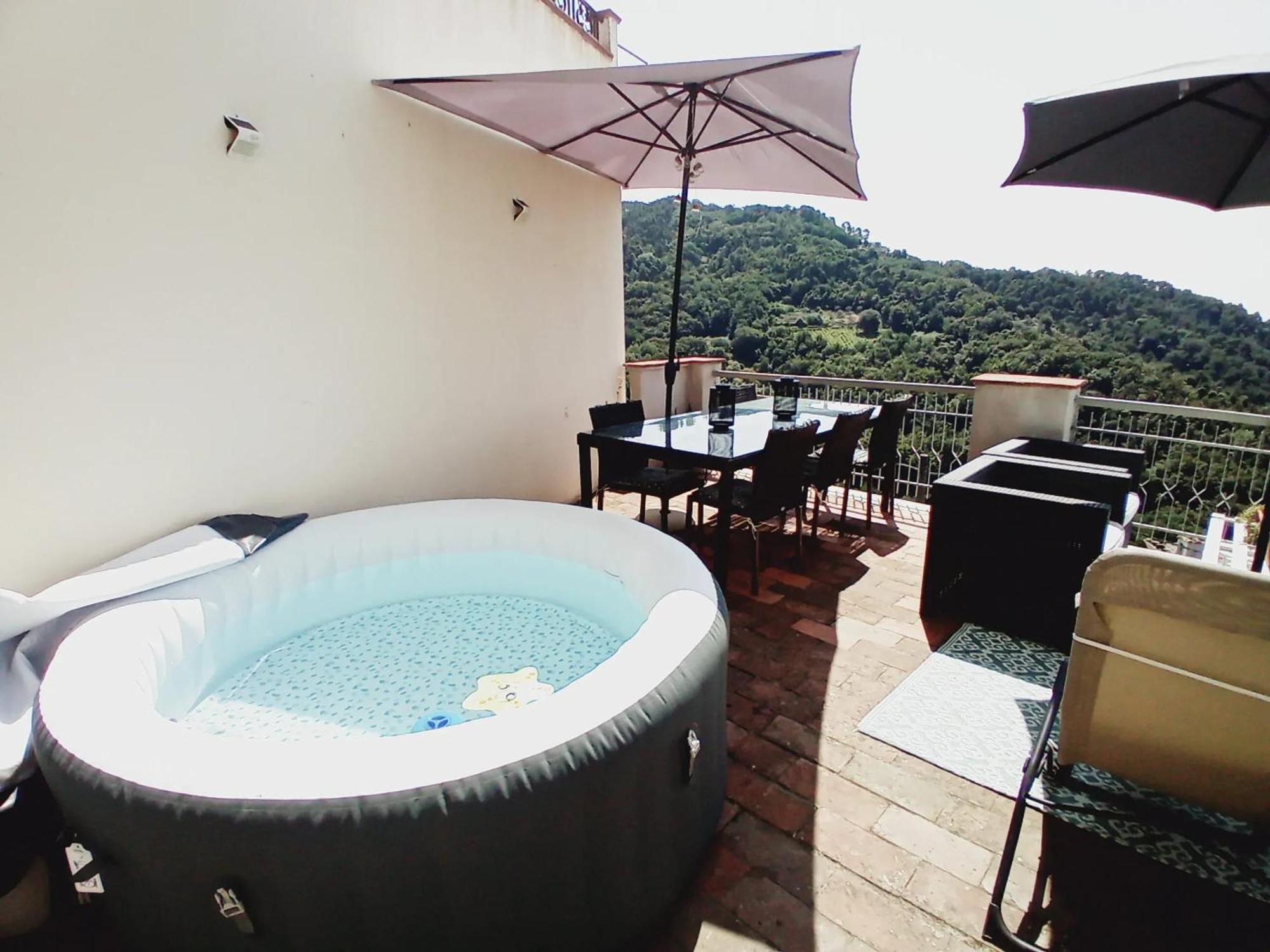 Comfortable Apartment With Sea View In Falcinello Buitenkant foto