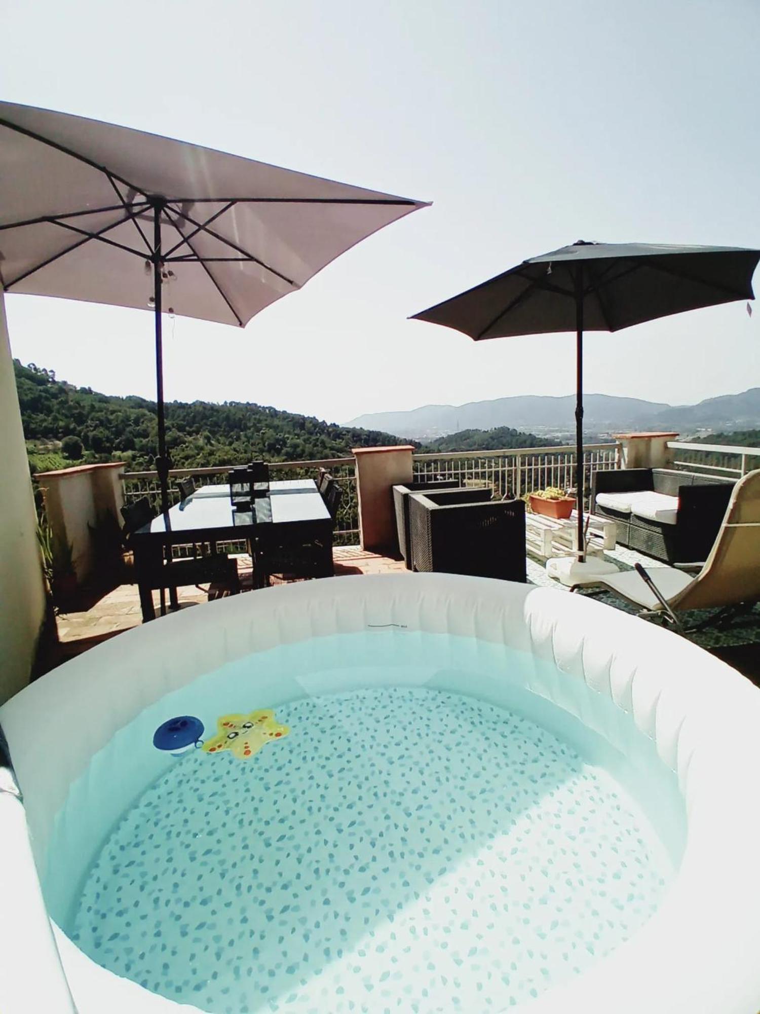Comfortable Apartment With Sea View In Falcinello Buitenkant foto